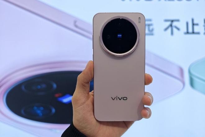 小米、OPPO、vivo三大小屏旗舰对比：4000元价位哪个是你的菜(图4)