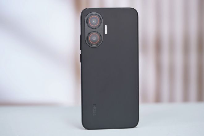 iQOO Z10 Turbo Pro和REDMI Turbo4 Pro哪个值得买？配置参数分析(图4)