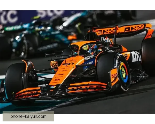 F1新赛季风云再起豪门车队争冠格局生变年轻车手强势崛起引爆围场