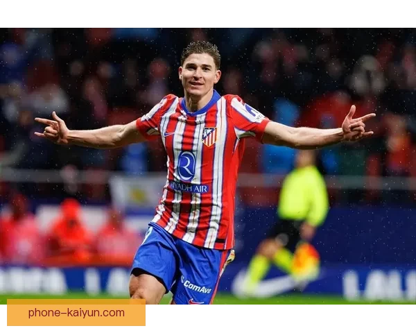 欧冠焦点战引爆足坛豪门新星闪耀老将坚守赛季格局再生变数引发球迷热议