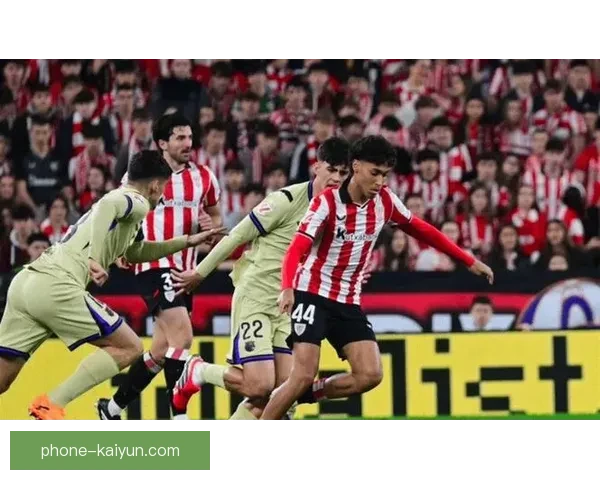 豪门对决再掀高潮本土新星绝杀助队登顶联赛榜首引爆球迷热情全城