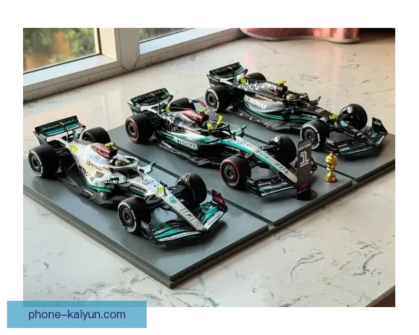 梅赛德斯展现强势表现，汉密尔顿引领F1新赛季风潮