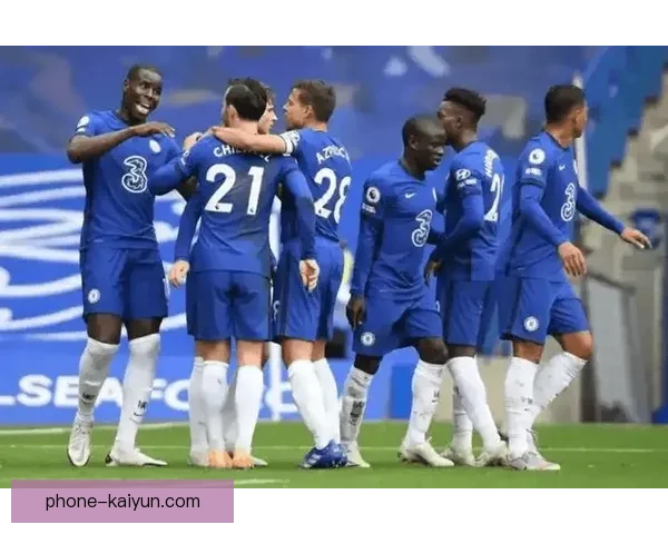 西汉姆联俱乐部新赛季阵容调整引发球迷热议与期待