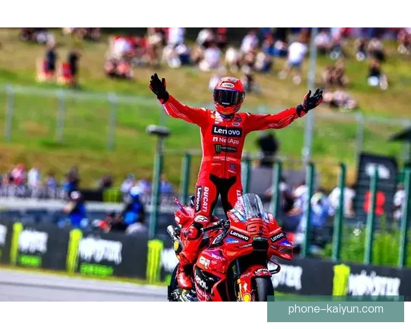 摩托GP最新战报：世界冠军争夺战激烈角逐赛况分析