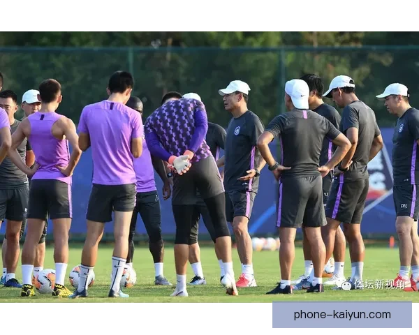 热火队核心球员状态回暖季后赛前景引发球迷热议